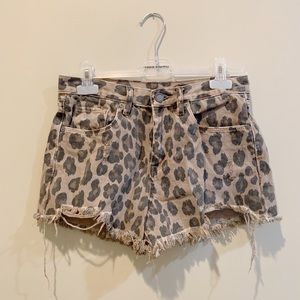 BLANK NYC | Brown Cheeta Print Jean Shorts